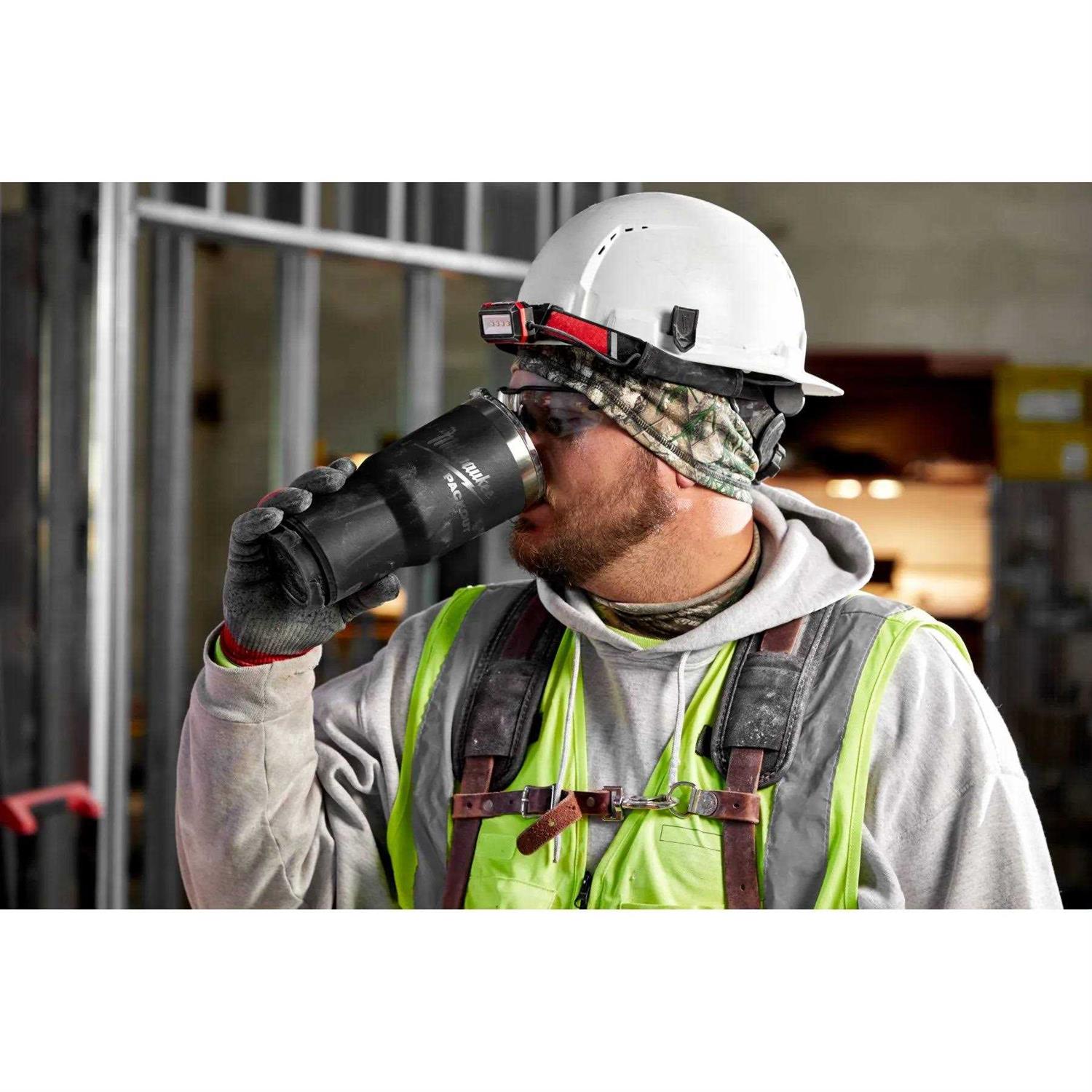 Milwaukee PACKOUT 30 oz Tumbler 48-22-8393B - Image 3