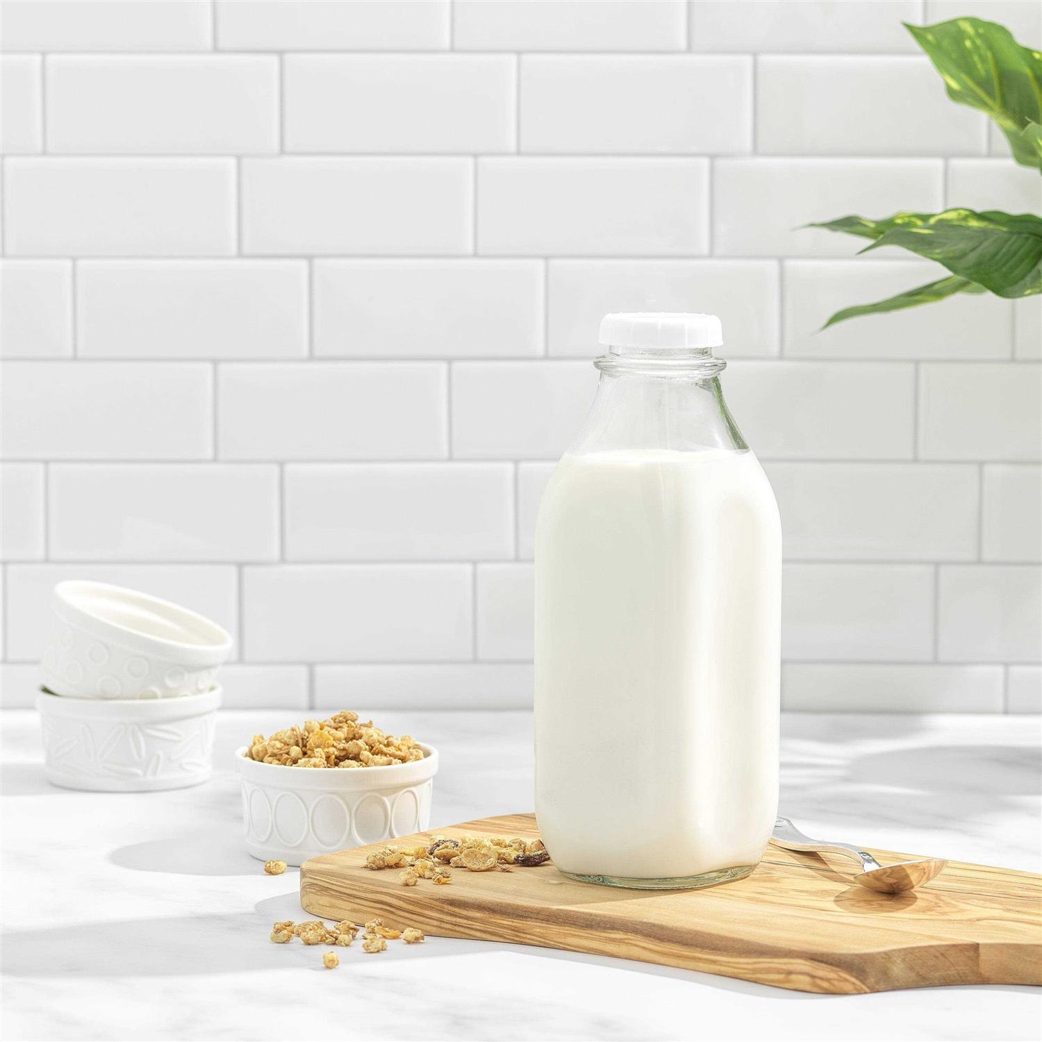 JoyJolt Reusable Glass Milk Bottle with Lid & Pourer - Image 5