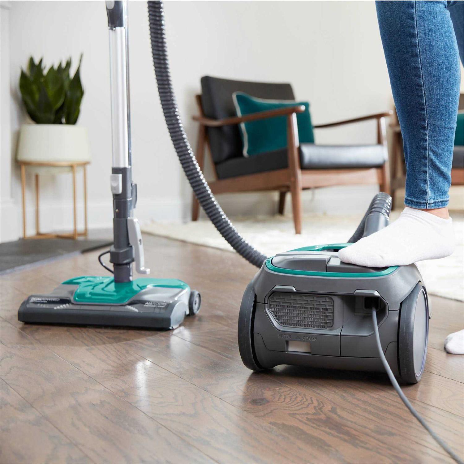 Kenmore Bagged 200 Series Canister Vacuum - Image 4