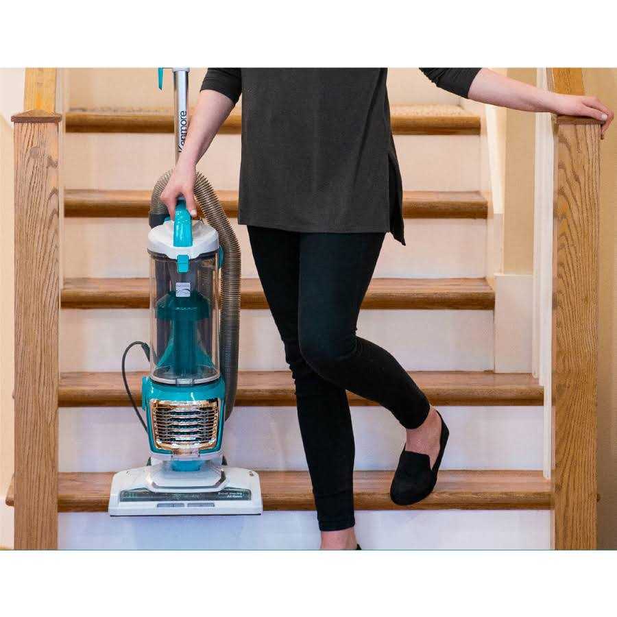 Kenmore Du2012 AllergenSeal Bagless Upright Vacuum - Image 3