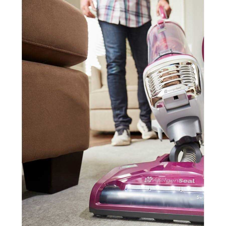 Kenmore AllergenSeal Lift-Up Bagless Upright Vacuum with Hair Eliminator Brushroll - Image 5