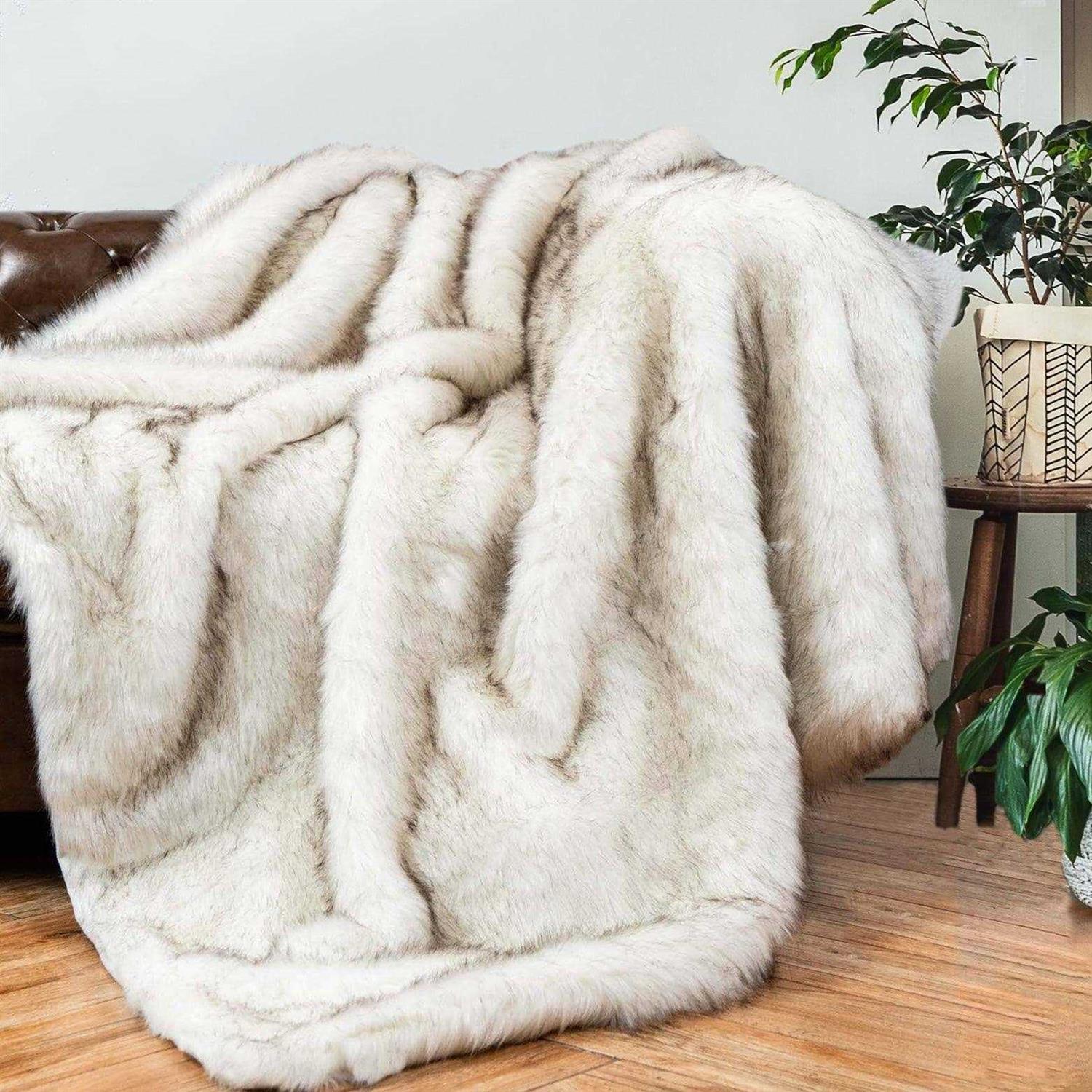 Battilo HOME Luxury Faux Fur Blanket Throw - Image 3