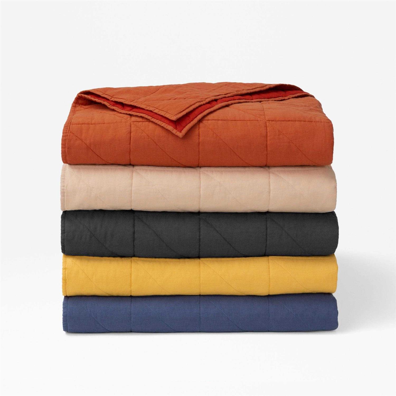 Tuft & Needle Quilt - Image 4