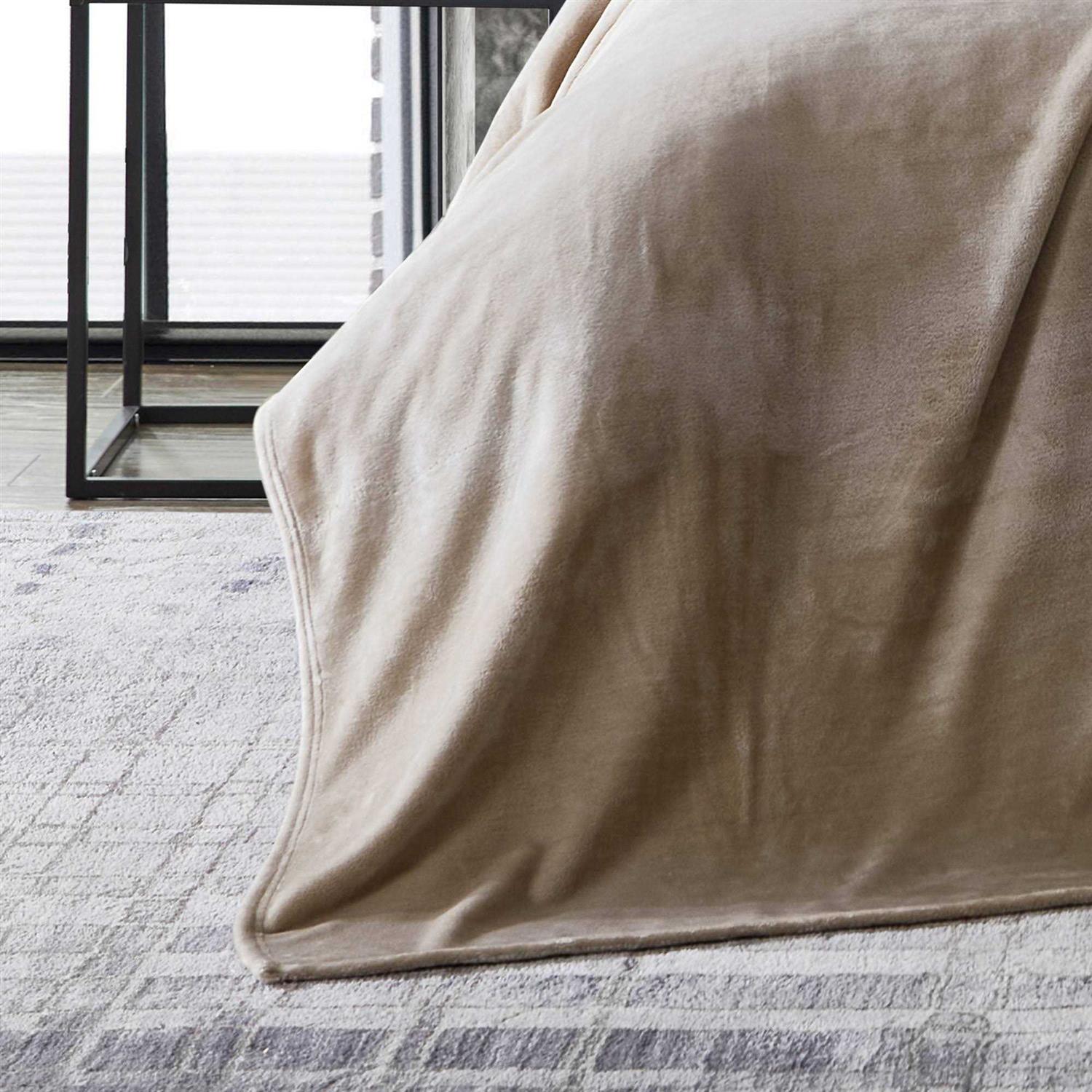 Kenneth Cole Reaction Solid Ultra Soft Plush Blanket - Image 4