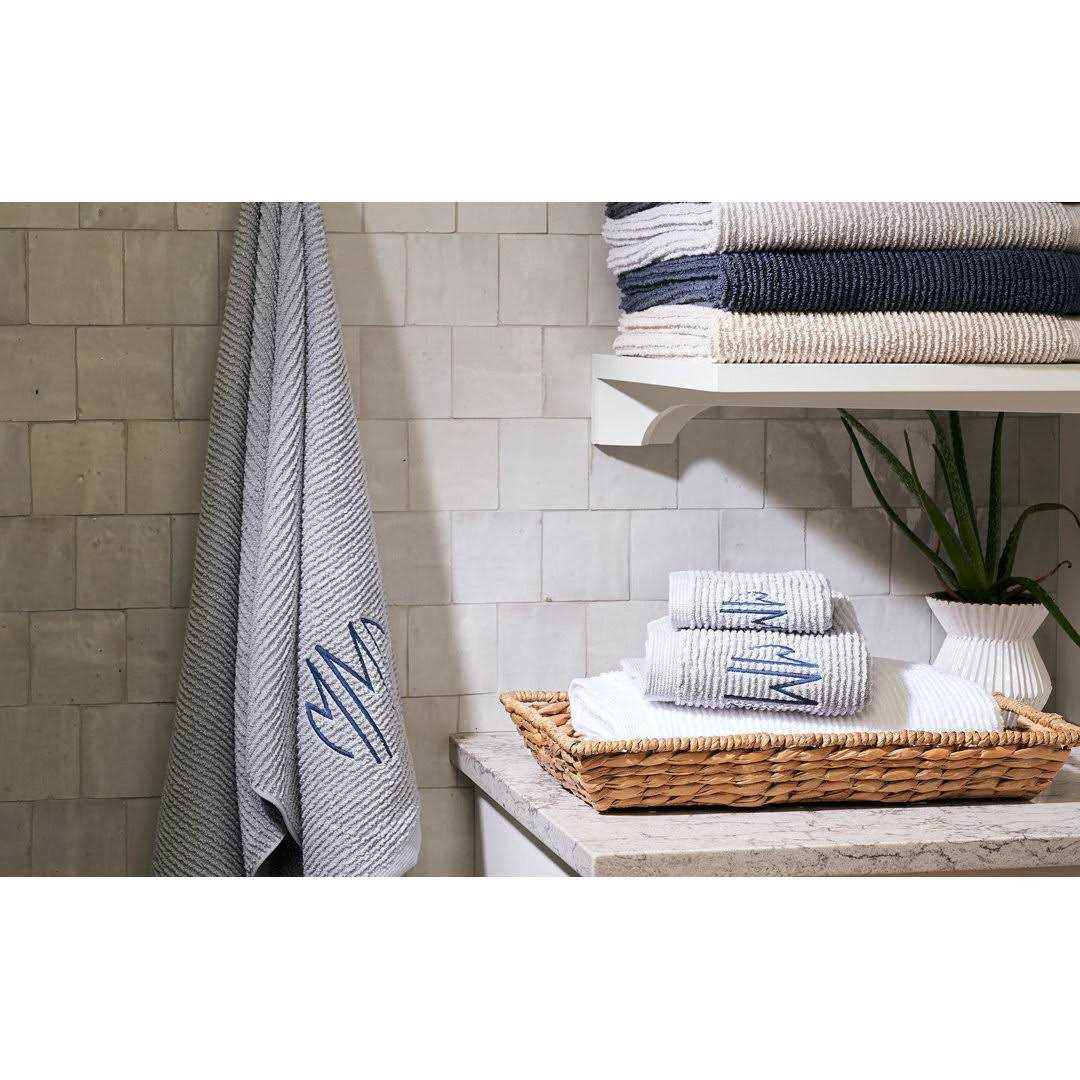 Matouk Aman Tub Mat - Image 3